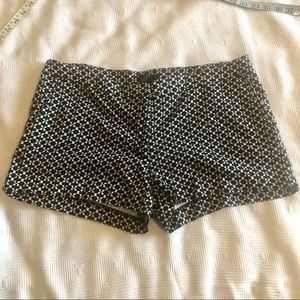 H&M Black & White Mod Patterned Shorts